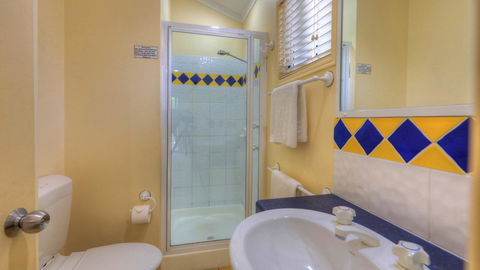 Alex Beach Cabins And Tourist Park - Accommodation NSW 3