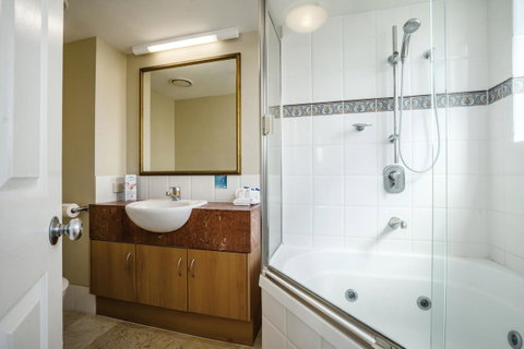 Landmark Resort - Accommodation NSW 20