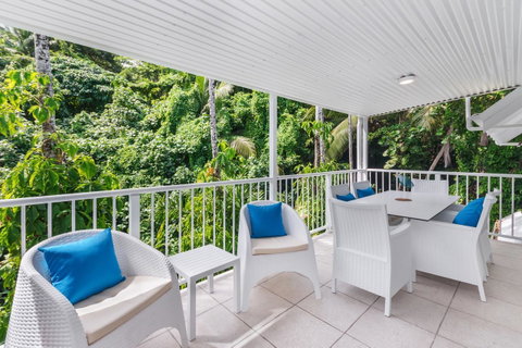 By The Sea Port Douglas - Accommodation NSW 7