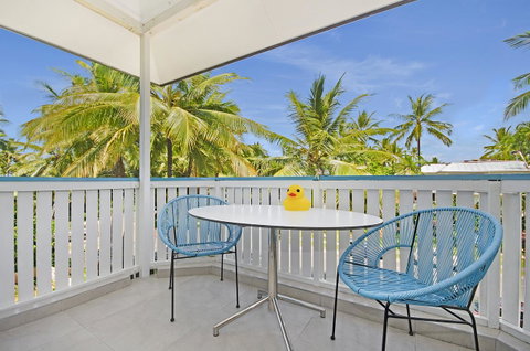 By The Sea Port Douglas - Accommodation NSW 16