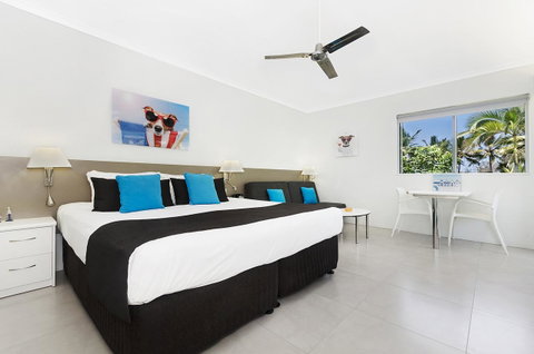 By The Sea Port Douglas - Accommodation NSW 15