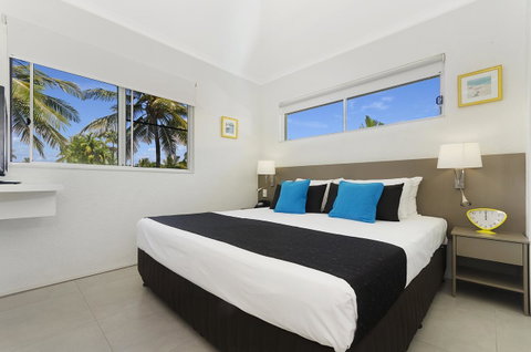 By The Sea Port Douglas - Accommodation NSW 17