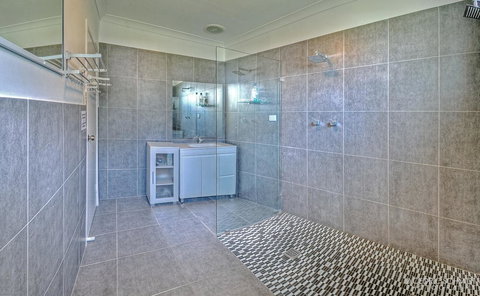 KiteSurf 1770 Beach House - Accommodation NSW 42