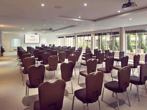 Mercure Clear Mountain Lodge - Accommodation NSW 28