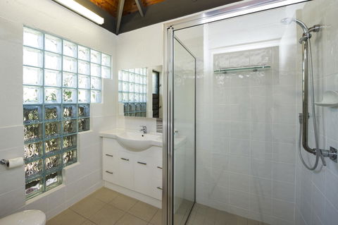Island Leisure Resort - Accommodation NSW 3