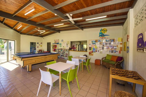 Island Leisure Resort - Accommodation NSW 12