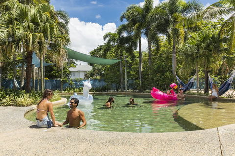 Summer House Cairns - Accommodation NSW 4