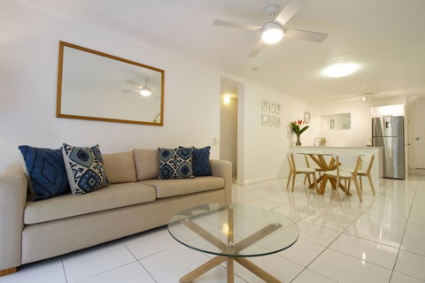 The White House Port Douglas - Accommodation NSW 2