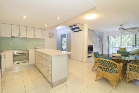 The White House Port Douglas - Accommodation NSW 23