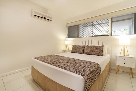 The White House Port Douglas - Accommodation NSW 8