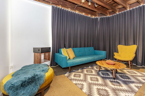 The Pink Hotel Coolangatta - Accommodation NSW 21
