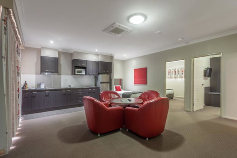 Platinum International - Accommodation NSW 2