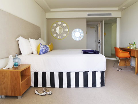 QT Gold Coast - Accommodation NSW 3
