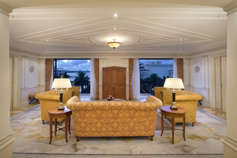 Imperial Hotel Gold Coast - Accommodation NSW 19