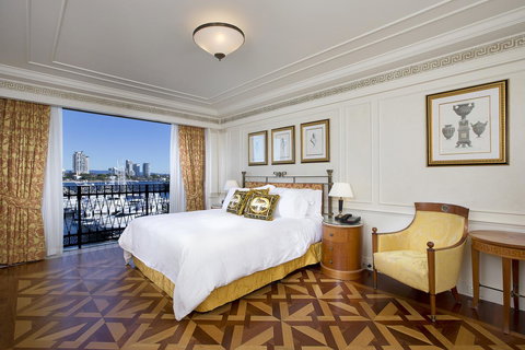 Imperial Hotel Gold Coast - Accommodation NSW 4