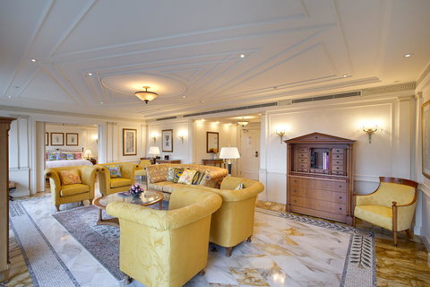 Imperial Hotel Gold Coast - Accommodation NSW 21