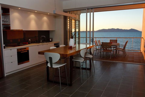 Penthouse On Bright Point - Accommodation NSW 12