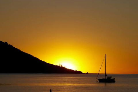 Maggies Beachfront Apartment 2 - Accommodation NSW 5