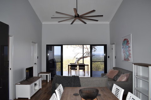 Ironbark House - Accommodation NSW 30