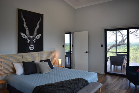 Ironbark House - Accommodation NSW 10