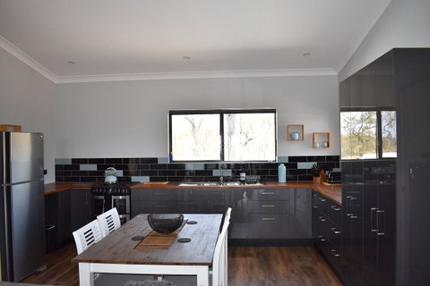 Ironbark House - Accommodation NSW 31