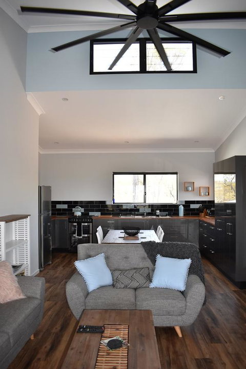 Ironbark House - Accommodation NSW 18
