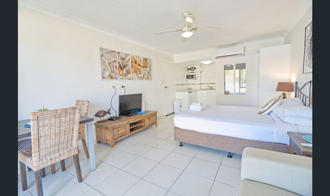 Bay Of Palms - Accommodation NSW 10