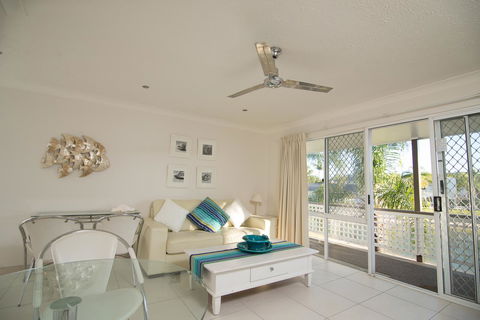 Bay Of Palms - Accommodation NSW 31