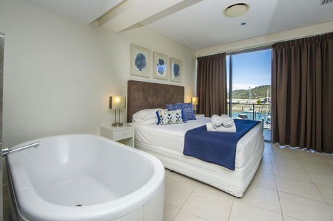 Blue On Blue Apartment 1031 - Accommodation NSW 6