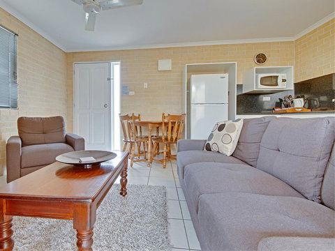 Murray Street Apartments - Accommodation NSW 35