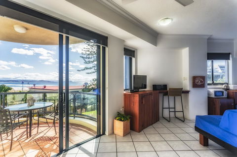 Komune Resort And Beach Club Greenmount Beach - Accommodation NSW 13