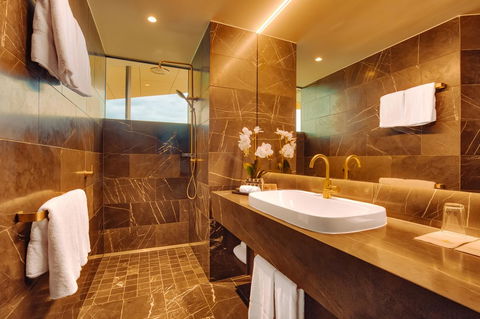 Eatons Hill Hotel - Accommodation NSW 11