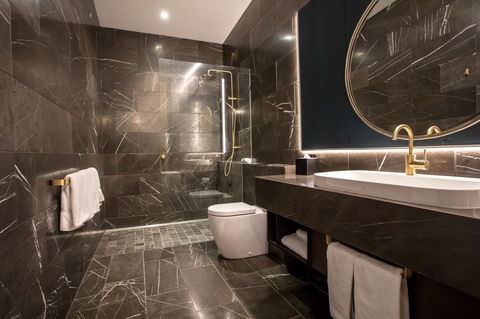 Eatons Hill Hotel - Accommodation NSW 29