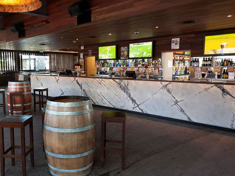 Eatons Hill Hotel - Accommodation NSW 38