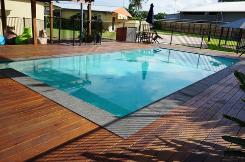 YAL Cairns - A Motel That Makes A Difference - Accommodation NSW 10