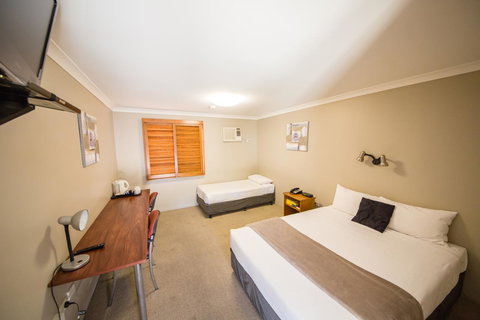 Cosmopolitan Motel & Serviced Apartments - Accommodation NSW 6