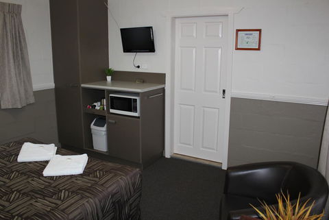 City Motor Inn - Accommodation NSW 9