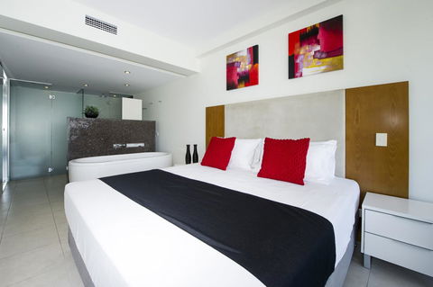 Blue On Blue Apartment 914 - Accommodation NSW 5