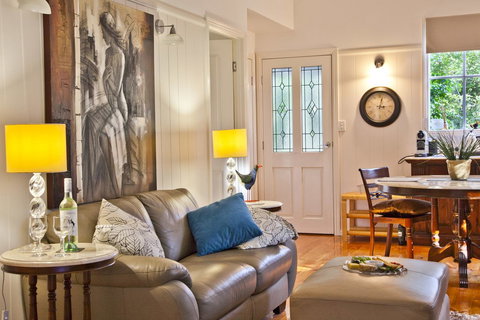 Curtis Falls Cottage - Accommodation NSW 7