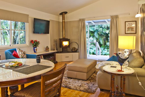 Curtis Falls Cottage - Accommodation NSW 13