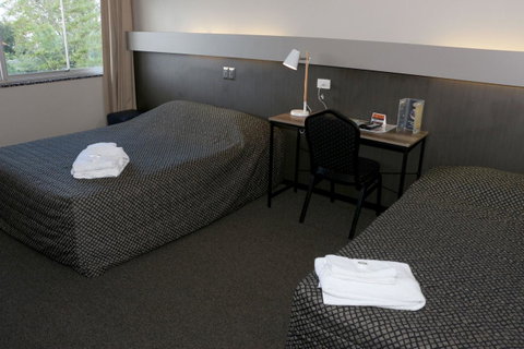 Brighton Hotel - Accommodation NSW 4