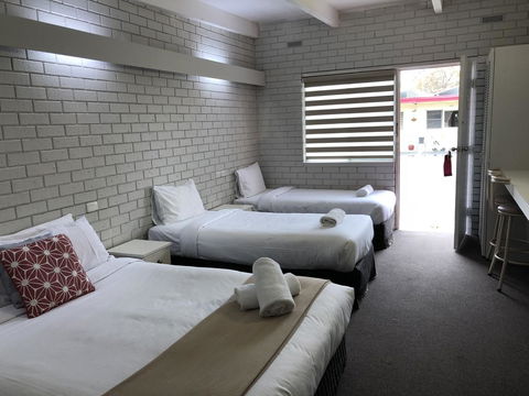 Wattle Motel - Accommodation NSW 3