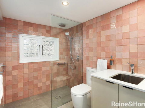 White Beach Studio - 42a Ash Street - Accommodation NSW 2