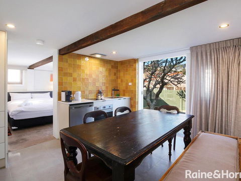White Beach Studio - 42a Ash Street - Accommodation NSW 1