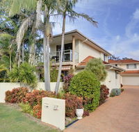 White Horses 7A Achilles Street - Accommodation NSW