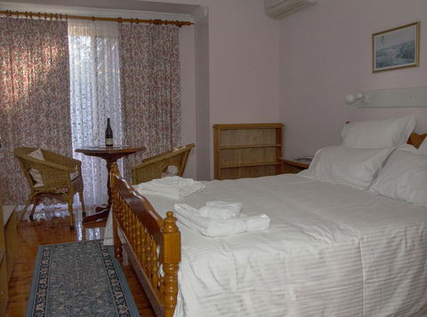 Wine Country Drive Guest House - Accommodation NSW 2