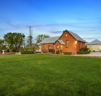 Woodend Old School House - Accommodation NSW