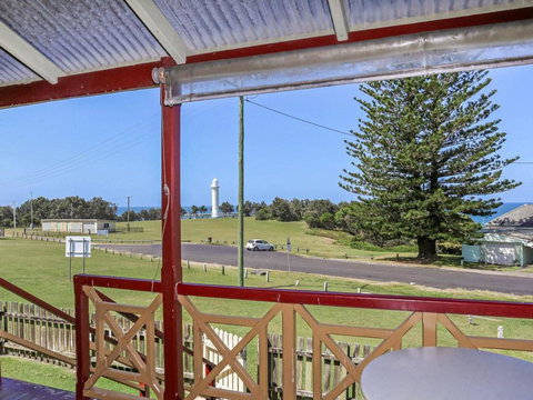 Yamba Pilot Cottage 1 - Pets Welcome - Close To Beach - Accommodation NSW 0