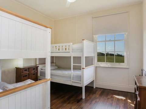 Yamba Pilot Cottage 1 - Pets Welcome - Close To Beach - Accommodation NSW 3