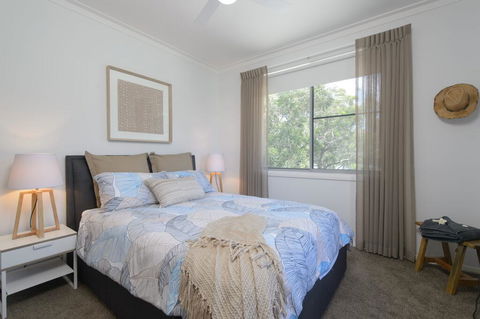 YARINGA - Retreat Style Accomodation With Swimming Pool - Accommodation NSW 2